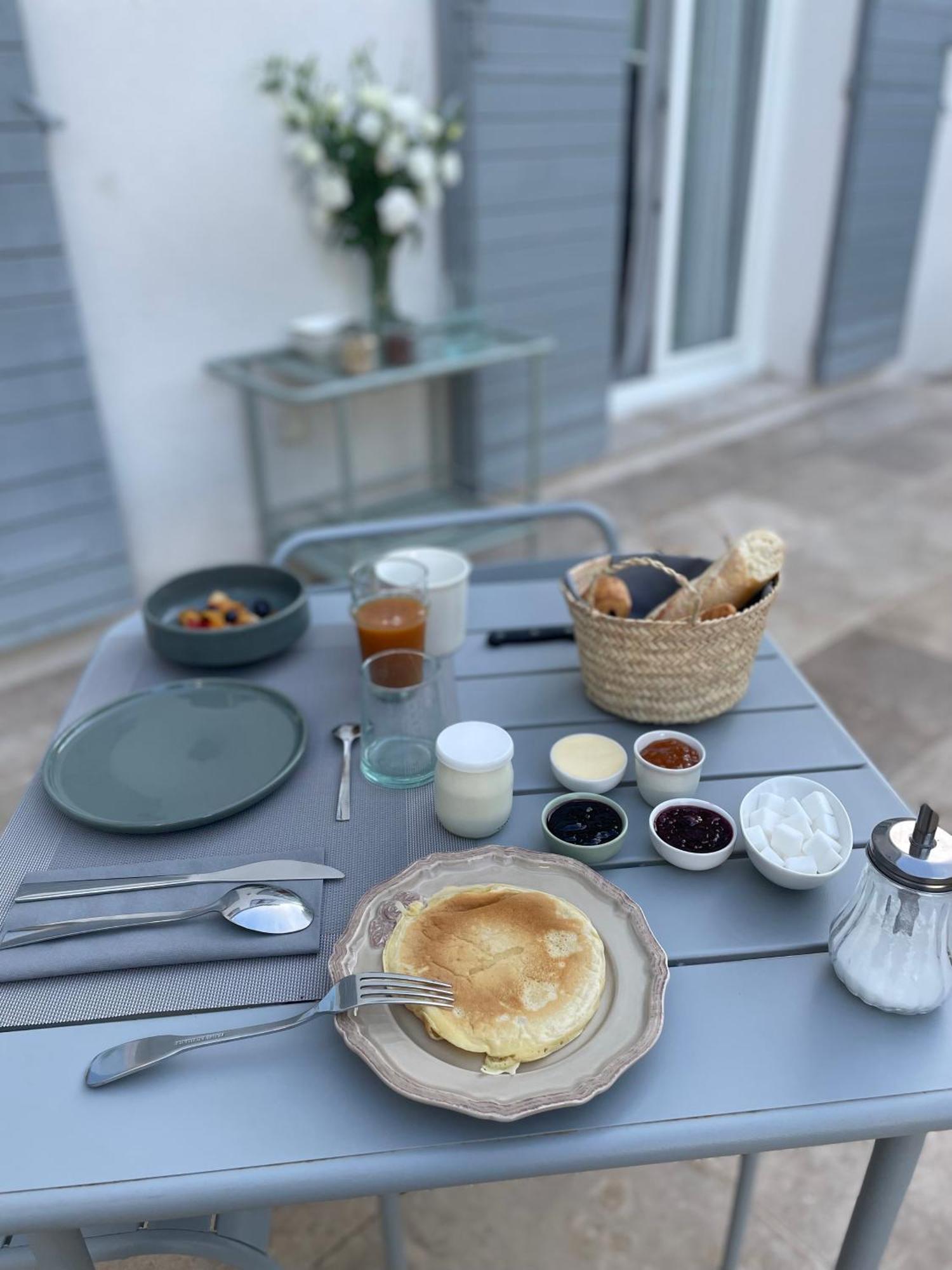 La Bastide D'Alix Bed & Breakfast Éguilles Екстериор снимка